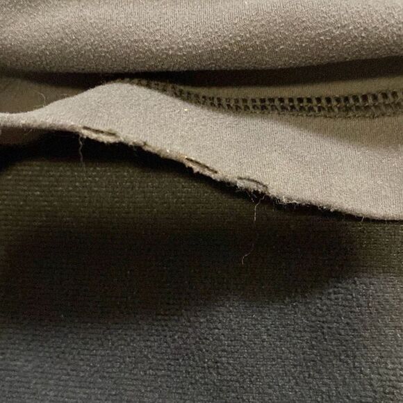 Lululemon Gray Cold Weather Straight Leg Training Pants | Size 6 - Picture 7 of 8